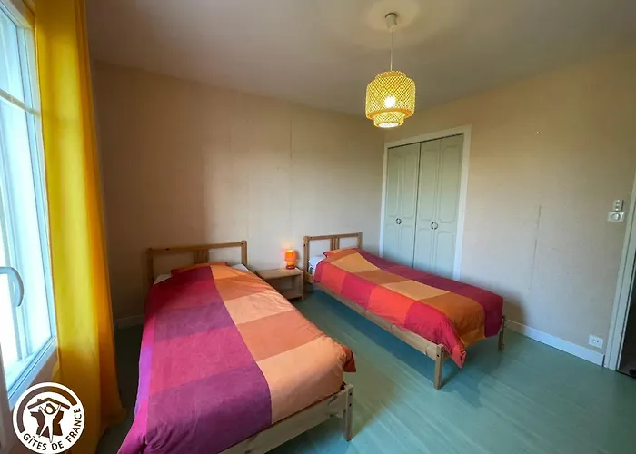 Maison Récente Avec Jardin, 4 Chambres, Proche Et Commerces à - Fr-1-426-129 * Bouin (Vendee)