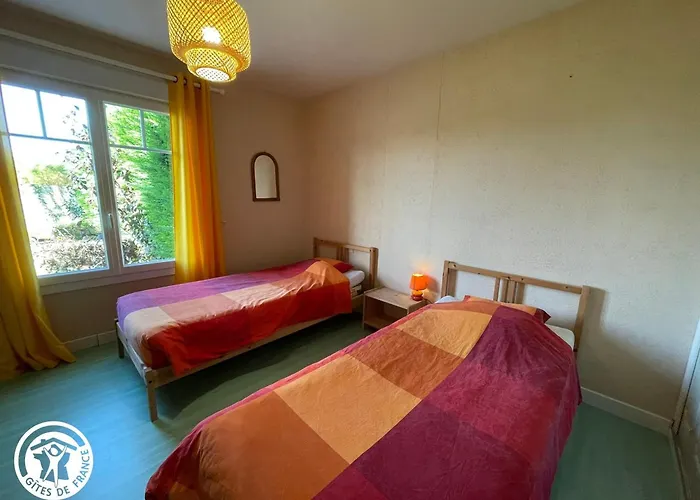 Maison Récente Avec Jardin, 4 Chambres, Proche Et Commerces à - Fr-1-426-129 * Bouin (Vendee)